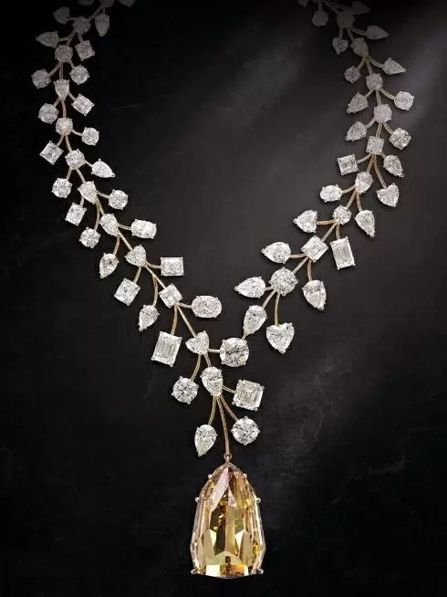 The-Mouawad-LIncomparable-Diamond-Necklace-3_11zon.jpg The-Mouawad-LIncomparable-Diamond-Necklace-3_11zon.jpg